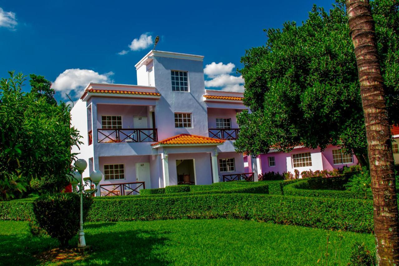 Deluxe Suites Guacamayos - Eco-Lodge & Swimming Pool Бонао Экстерьер фото